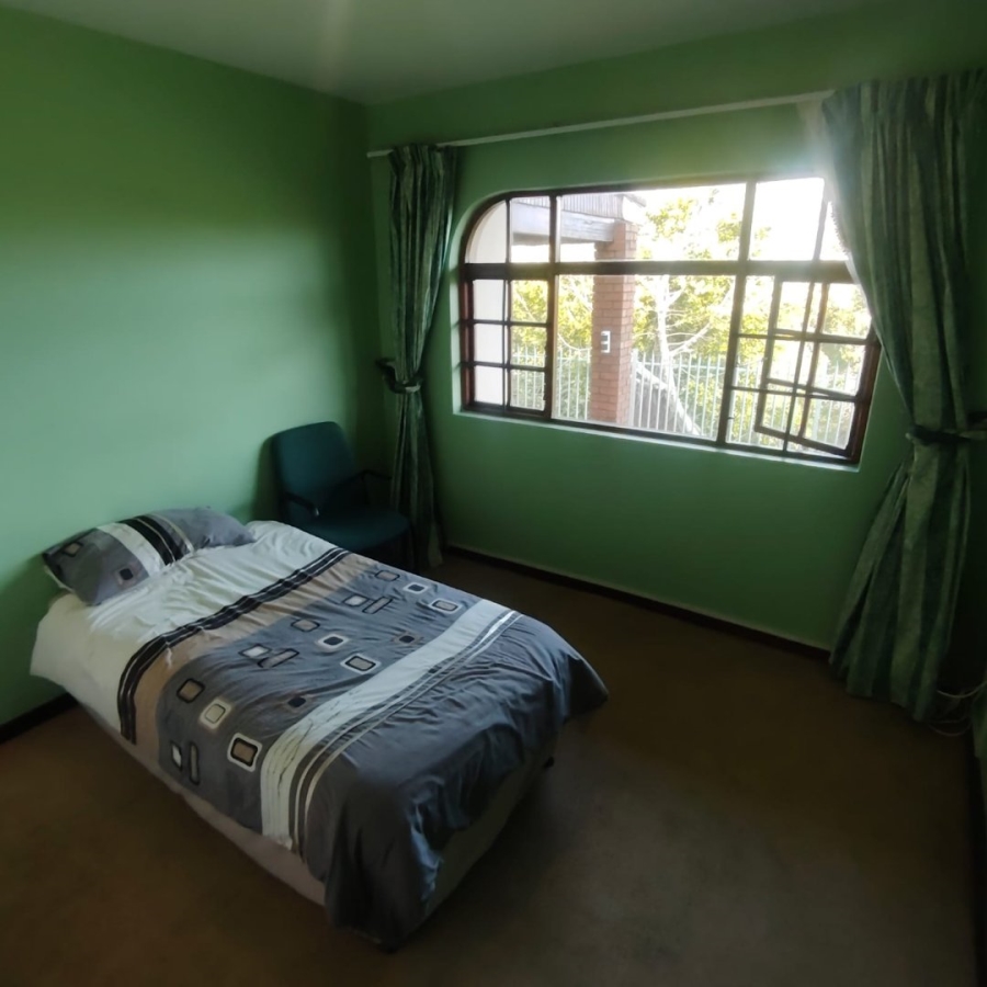 6 Bedroom Property for Sale in Baysville Eastern Cape